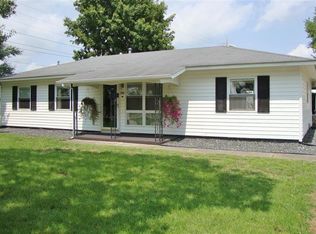 1620 Westgate Rd, Seymour, IN 47274