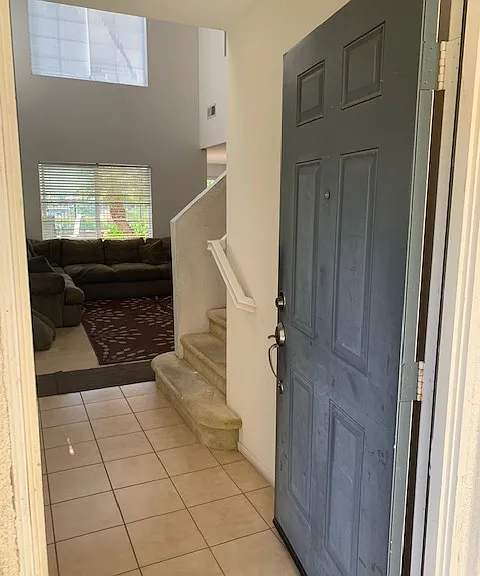 1615 Carriage Cir — Photo 2