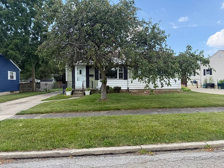1237 Richland St — Photo 2