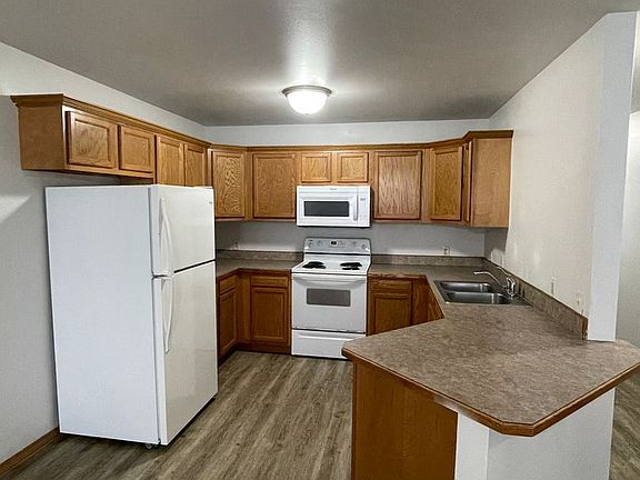 2nd image of 104 Bailey Cir #A