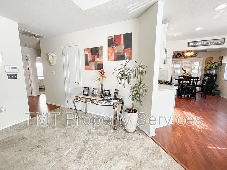 9424 Blackswain Pl — Photo 10