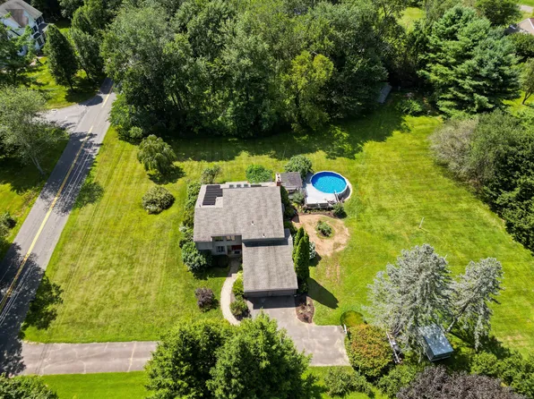 19 North Church Road, Granby, CT 06035