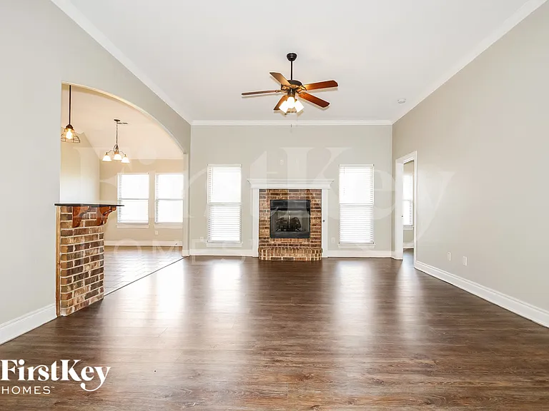 2604 Busheywood Dr — Photo 2