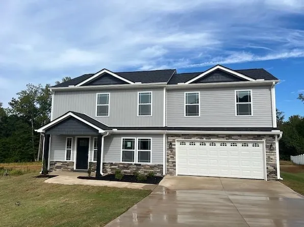 155 James Shands Ln, Wellford, SC 29385