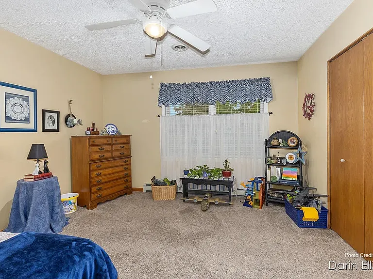 167 Holiday Dr — Photo 16
