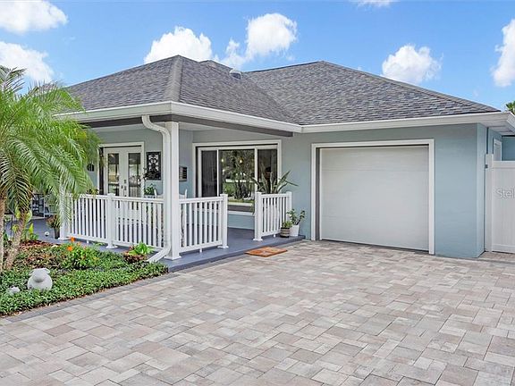 2nd image of 1744 Golf View Dr