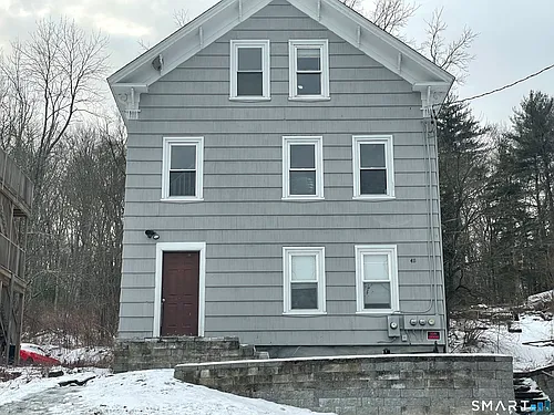411 School St Photo 1