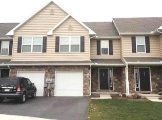 326 Mount Olive Ln, Ephrata, PA 17522