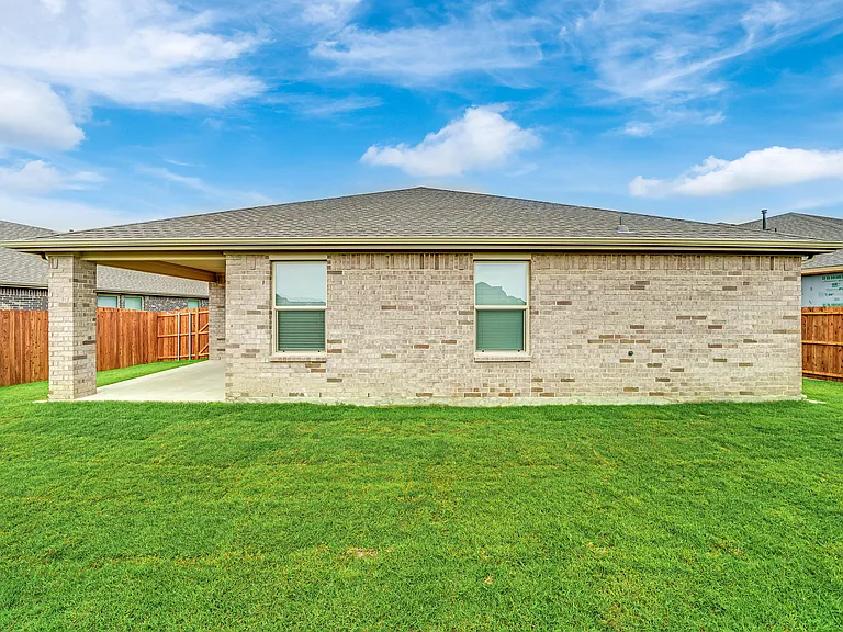 2044 Hearn Dr — Photo 33