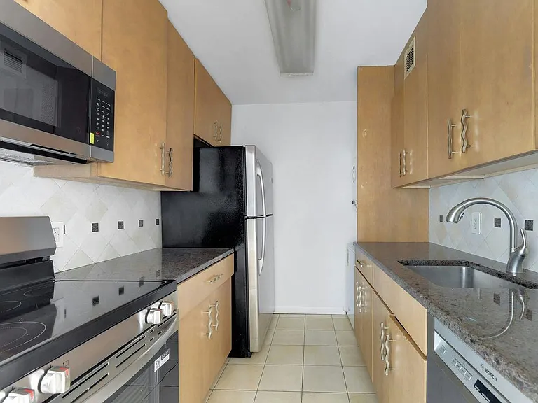 9019 Wall St #6B — Photo 10
