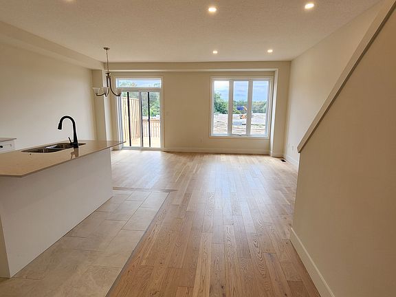 3rd image of 1960 Evans Blvd #151
