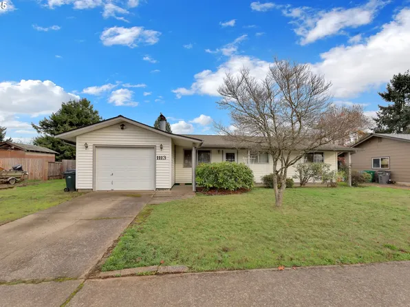 1113 Candlelight Dr, Eugene, OR 97402