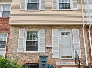 2927 Pheasant Ln, Woodbridge, VA 22191