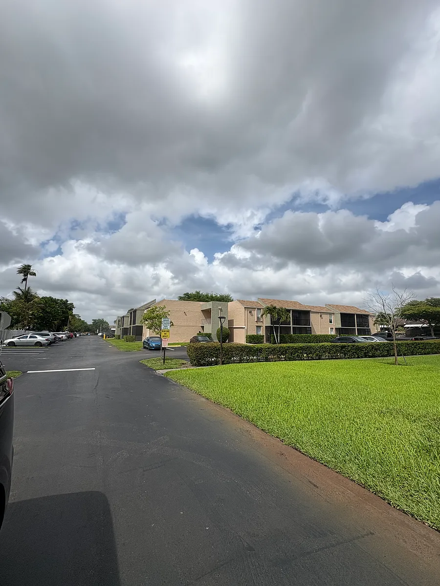 Building Photo - 7175 Orange Dr #207