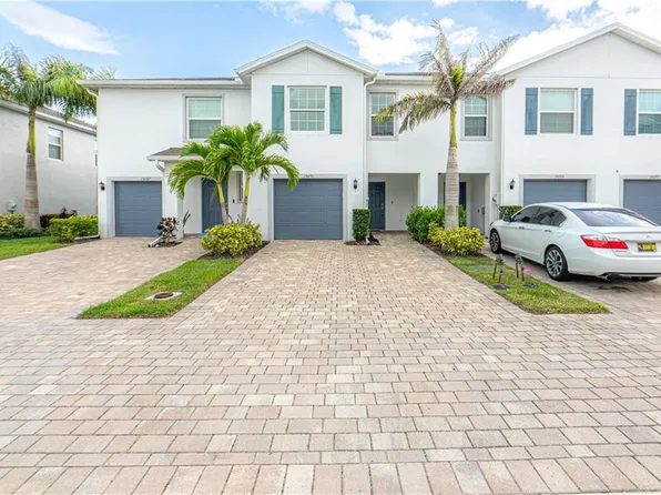 15091 Wildflower Cir, Naples, FL 34119