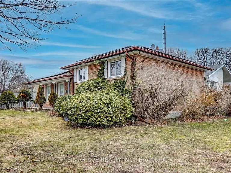 1 Wagner Dr — Photo 2