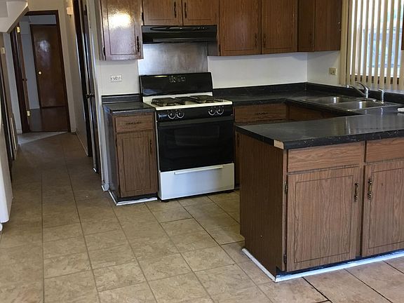 3rd image of 494 Jeffery Ave APT 1