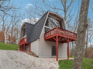 850 Lake Arrowhead Dr, Waleska, GA 30183