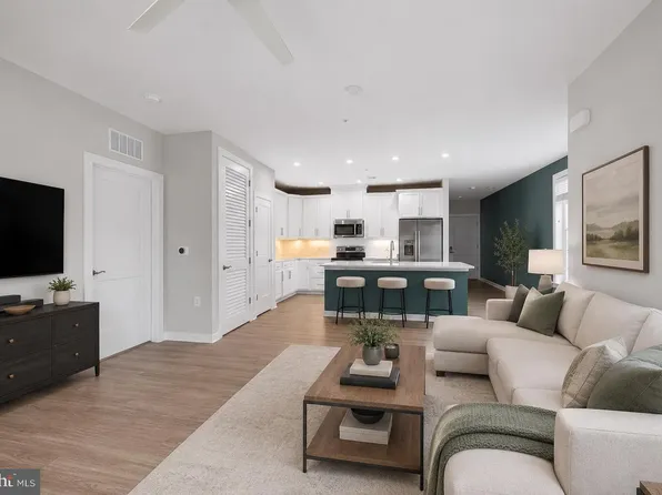1669 Bandit Loop Unit 301A, Reston, VA 20190