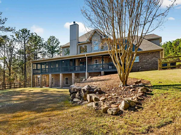 1035 Tara Dr, Columbiana, AL 35051