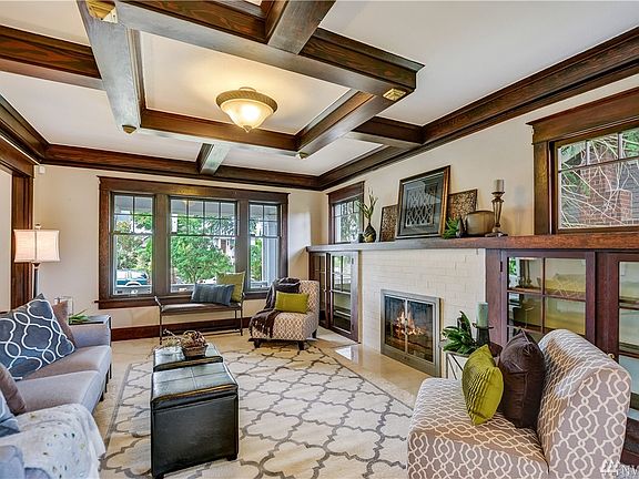 4th image of 4515 N Gove St