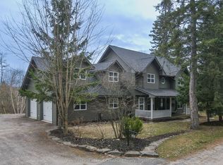 317 Falcon Rd, Huntsville, ON P1H1N3