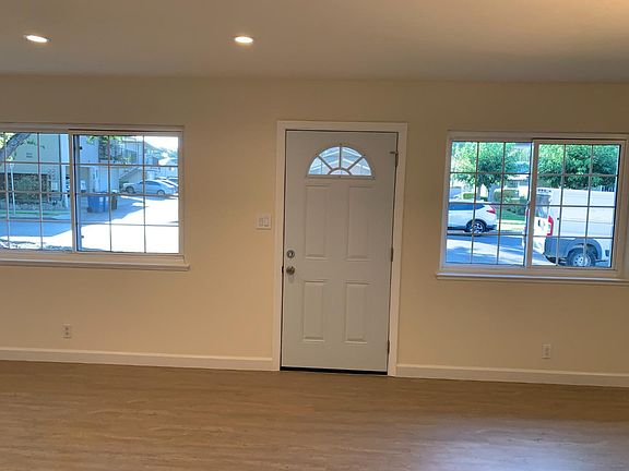 3rd image of 1362 Shawn Dr Unit 1