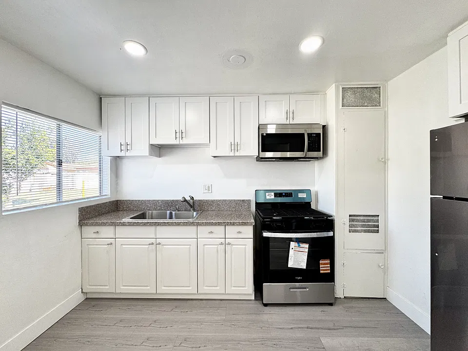 7031 Vinevale Ave Bell Gardens CA | Zillow