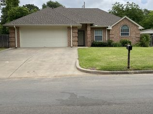 211 Choctaw Dr, Stephenville, TX 76401
