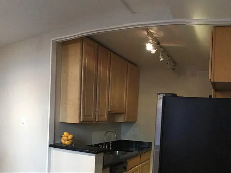 950 25th St NW #111S — Photo 2