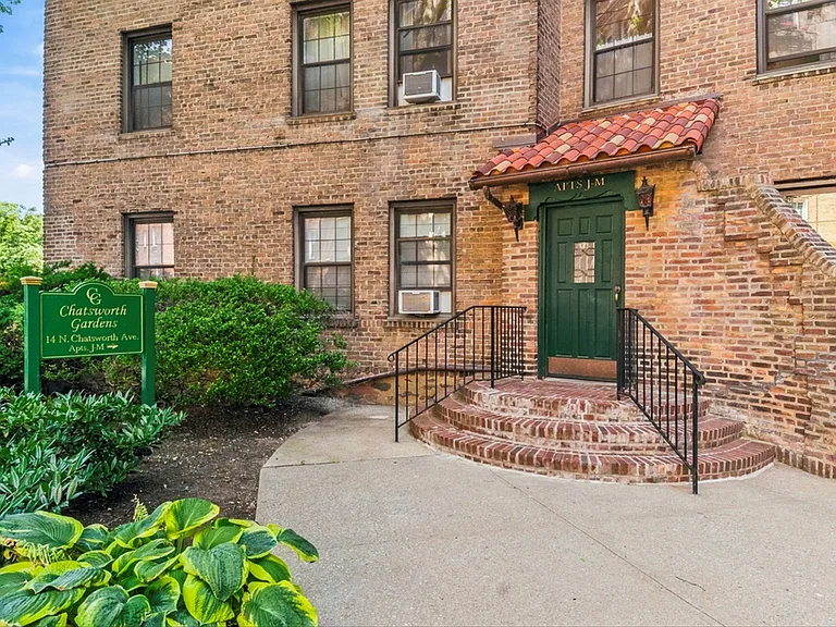14 N Chatsworth Ave #1K — Photo 20