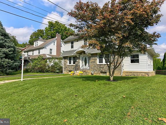 3rd image of 825 Morgan Ave