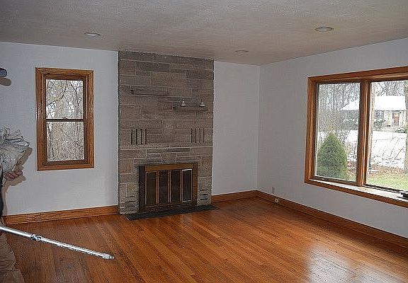 3rd image of 4376 W Hill Ave
