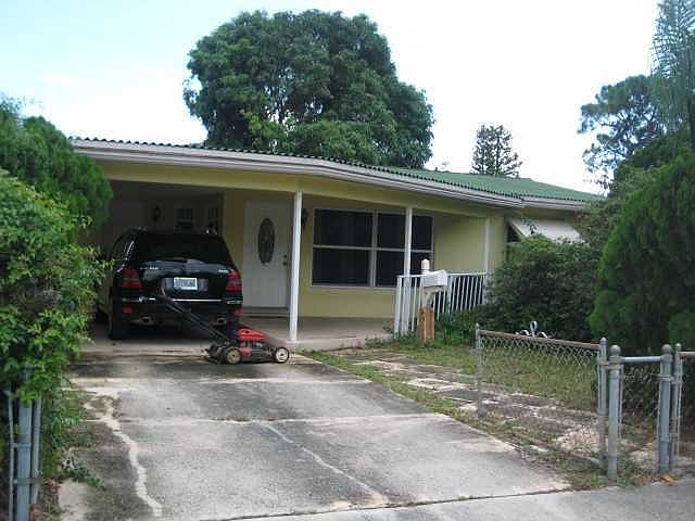 1st image of 718 S E Street