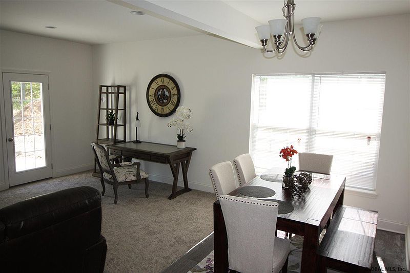 3rd image of 42 REUTTER Drive