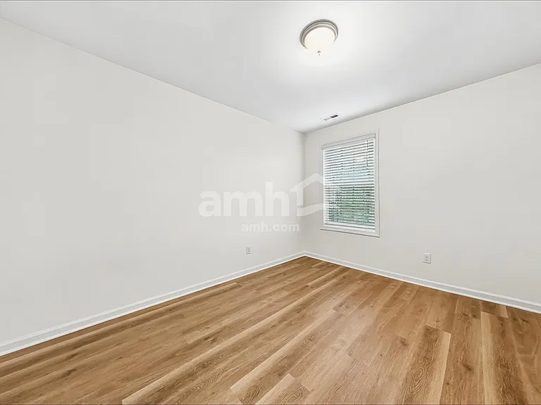 305 Switchback St — Photo 18
