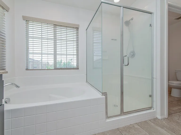 6954 Stanza Ct — Photo 19
