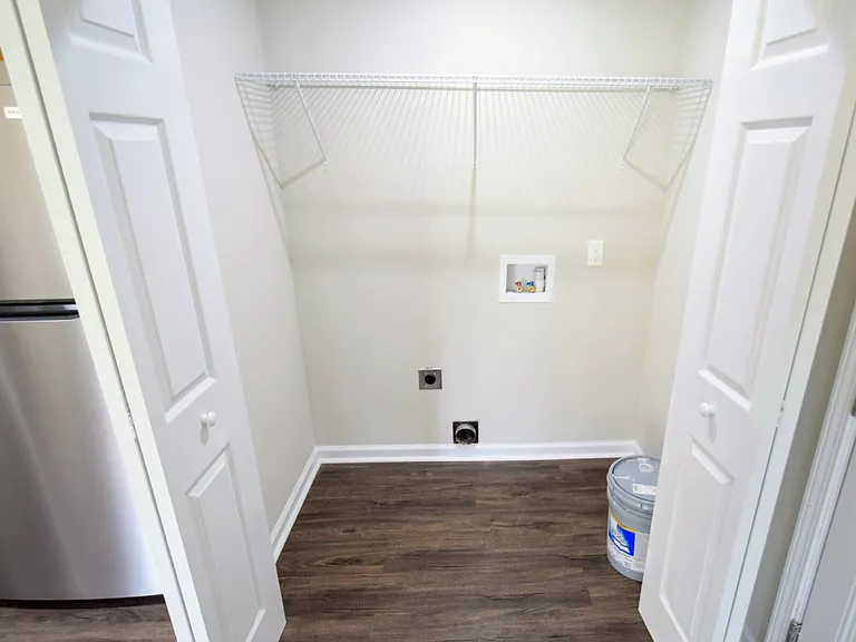 405 Andrews Rd — Photo 5