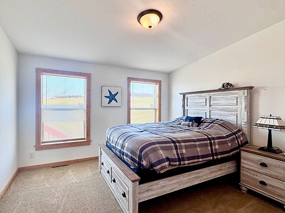 4th image of 5475 Relaxation Ave