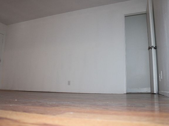 5th image of 2515 Manchester Ave #2