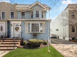 77-21 76th St, Ridgewood, NY 11385