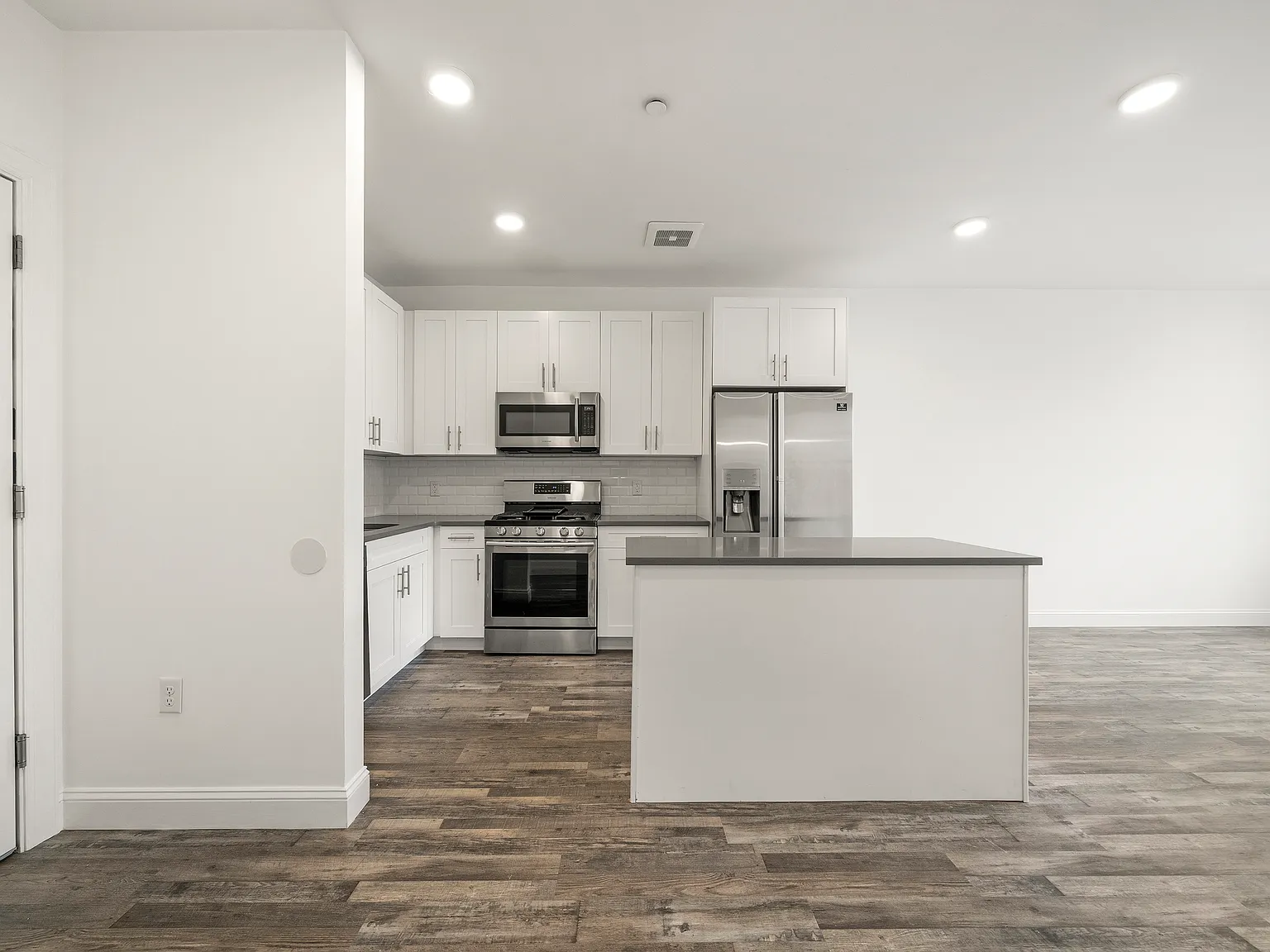 1 bed, $2,250 — Photo 2