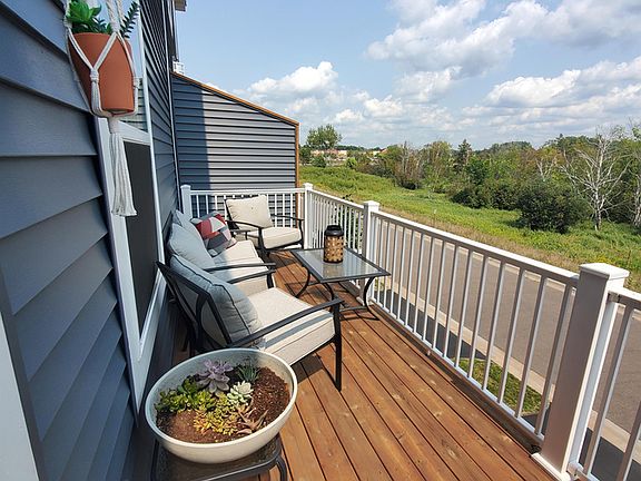 4th image of 7544 Woods Edge Blvd #1