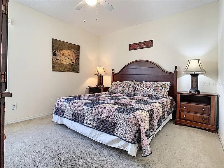 256 Sigmund Loop — Photo 10