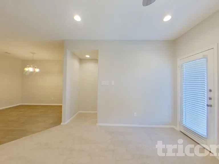 1016 Adler Way — Photo 2