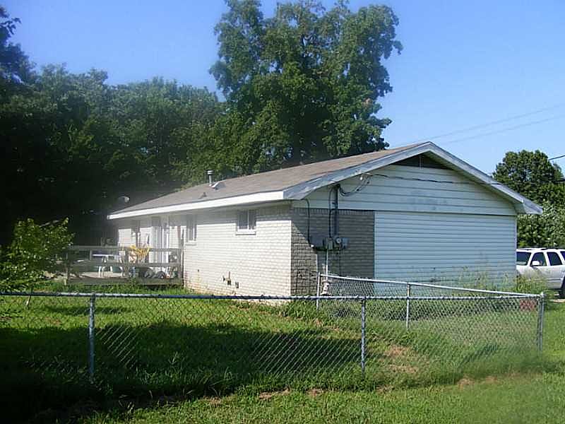 1st image of 701 8th Ave NE