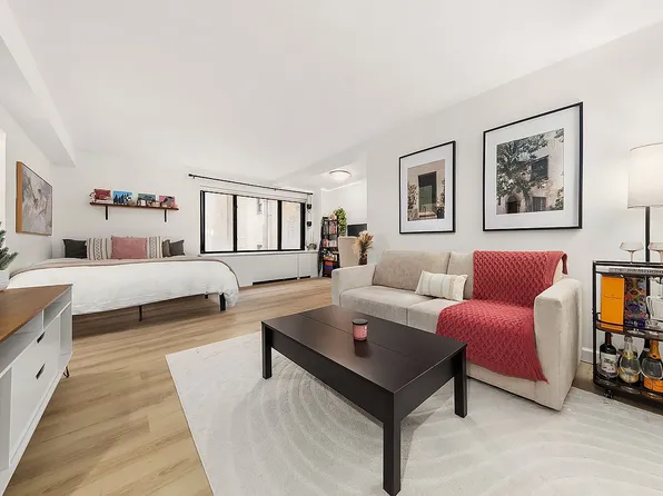 200 E 36th St APT 4A, Manhattan, NY 10016