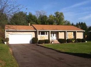 4604 Saint Andrews Dr, Steubenville, OH 43953