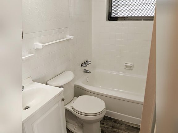 5th image of 833 Meridian Ave APT 8