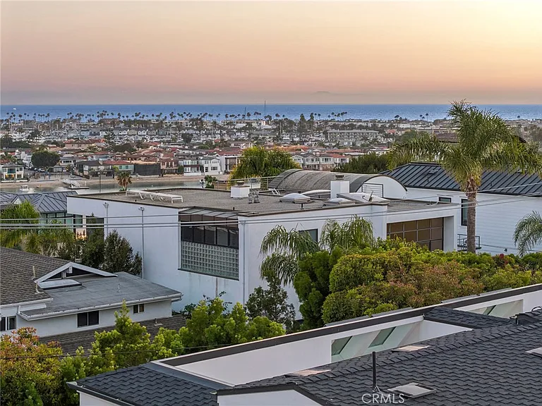 1511 Cliff Dr — Photo 15